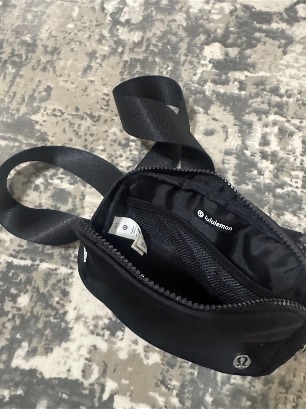 lululemon athletica Black Men’s Waist/Crossbody Belt Bag